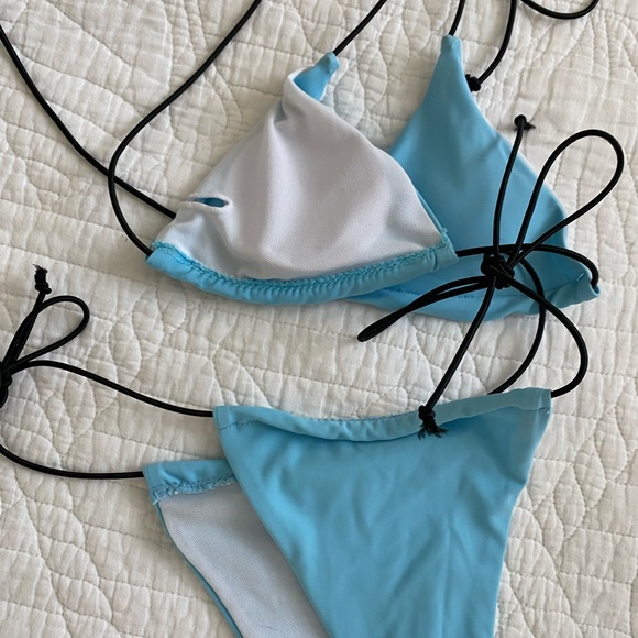 Blue bikini - Picture 2 of 2